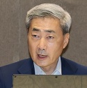 한은 총재 도약